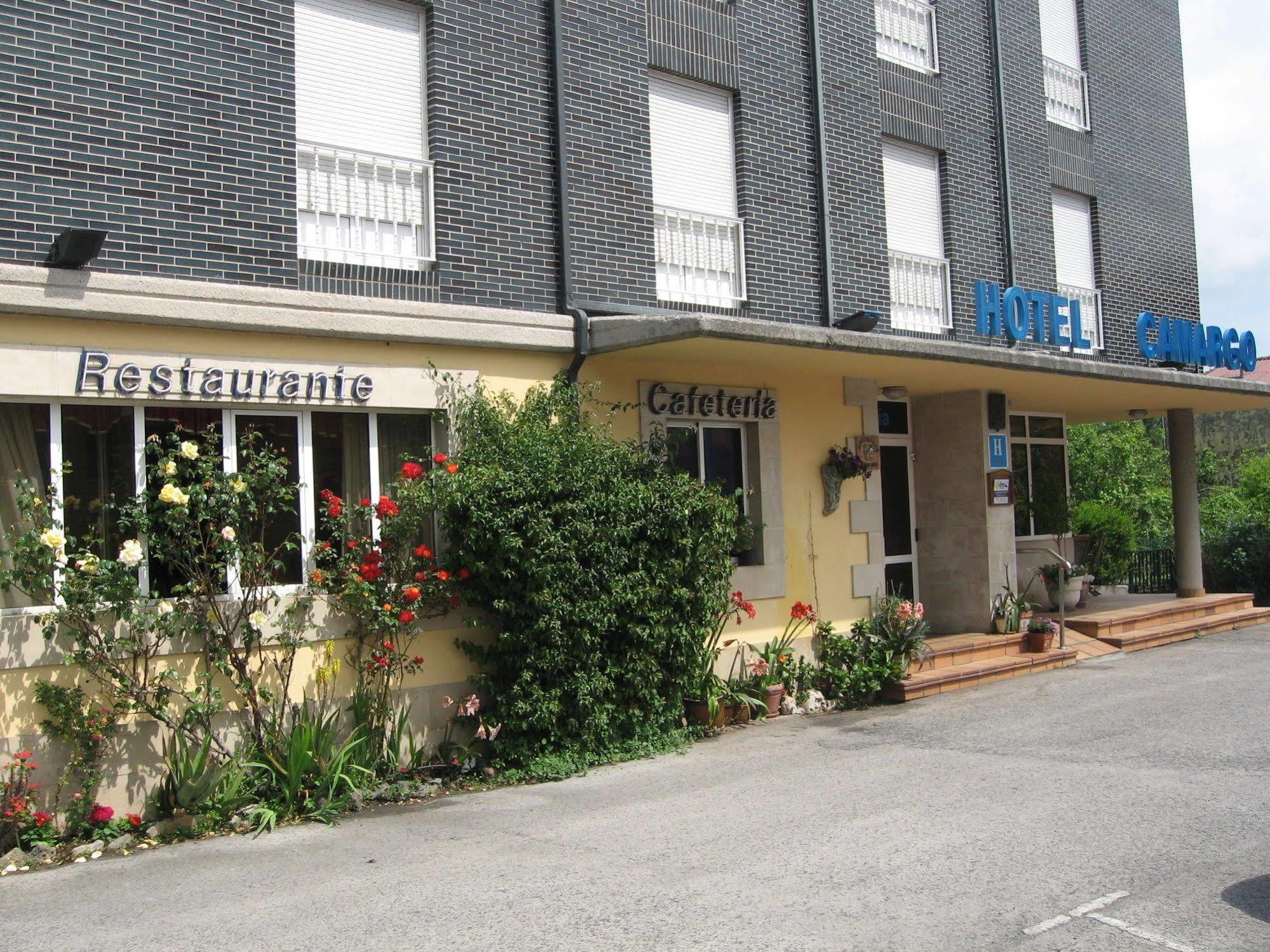 Hotel Camargo Igollo Exteriör bild